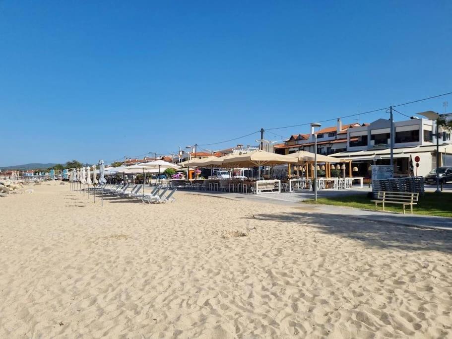 Our Home-Fully Renovated Apartments And Studios By The Sea 니키티 외부 사진