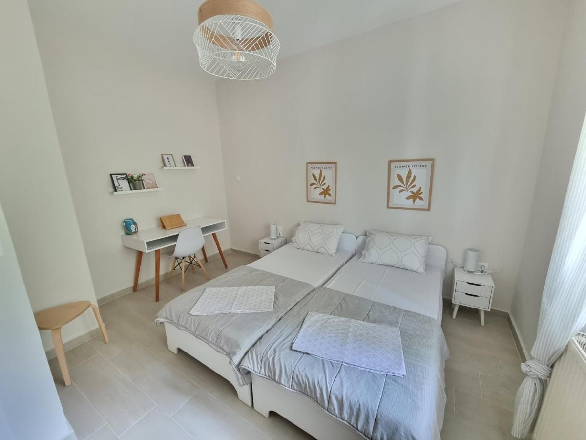 Our Home-Fully Renovated Apartments And Studios By The Sea 니키티 외부 사진
