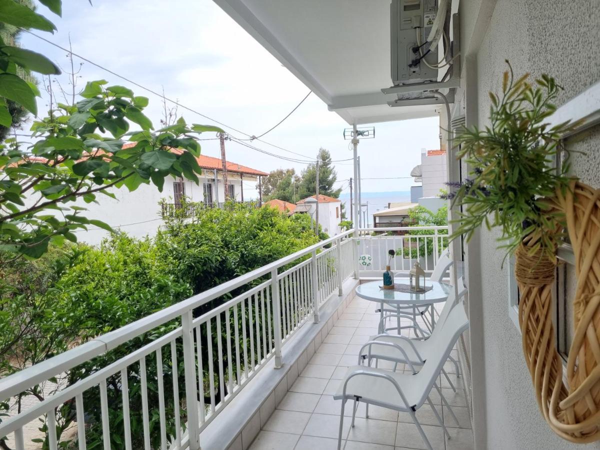 Our Home-Fully Renovated Apartments And Studios By The Sea 니키티 외부 사진
