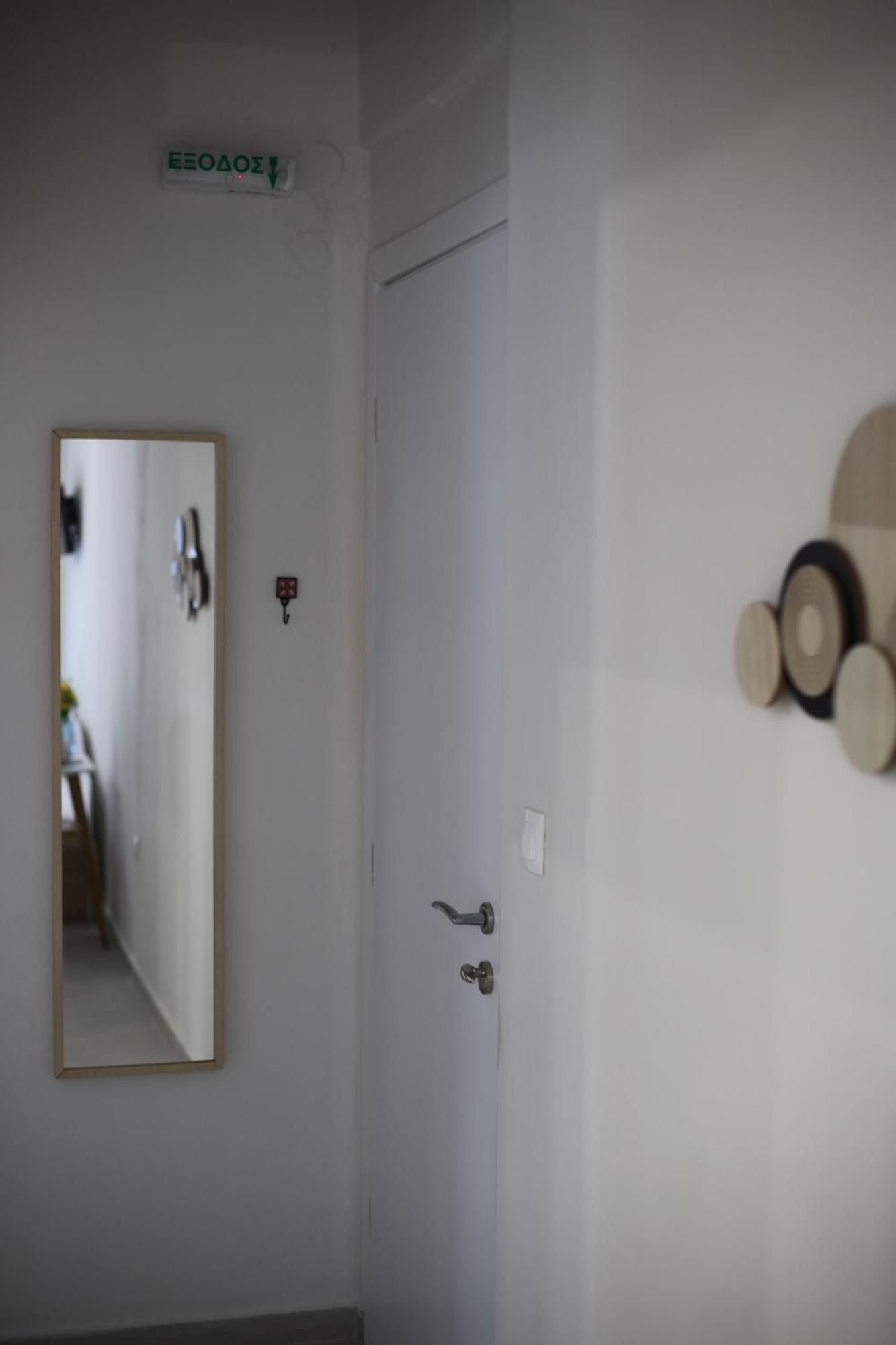 Our Home-Fully Renovated Apartments And Studios By The Sea 니키티 외부 사진