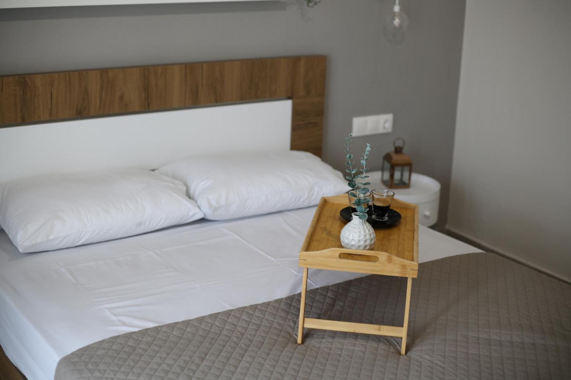 Our Home-Fully Renovated Apartments And Studios By The Sea 니키티 외부 사진