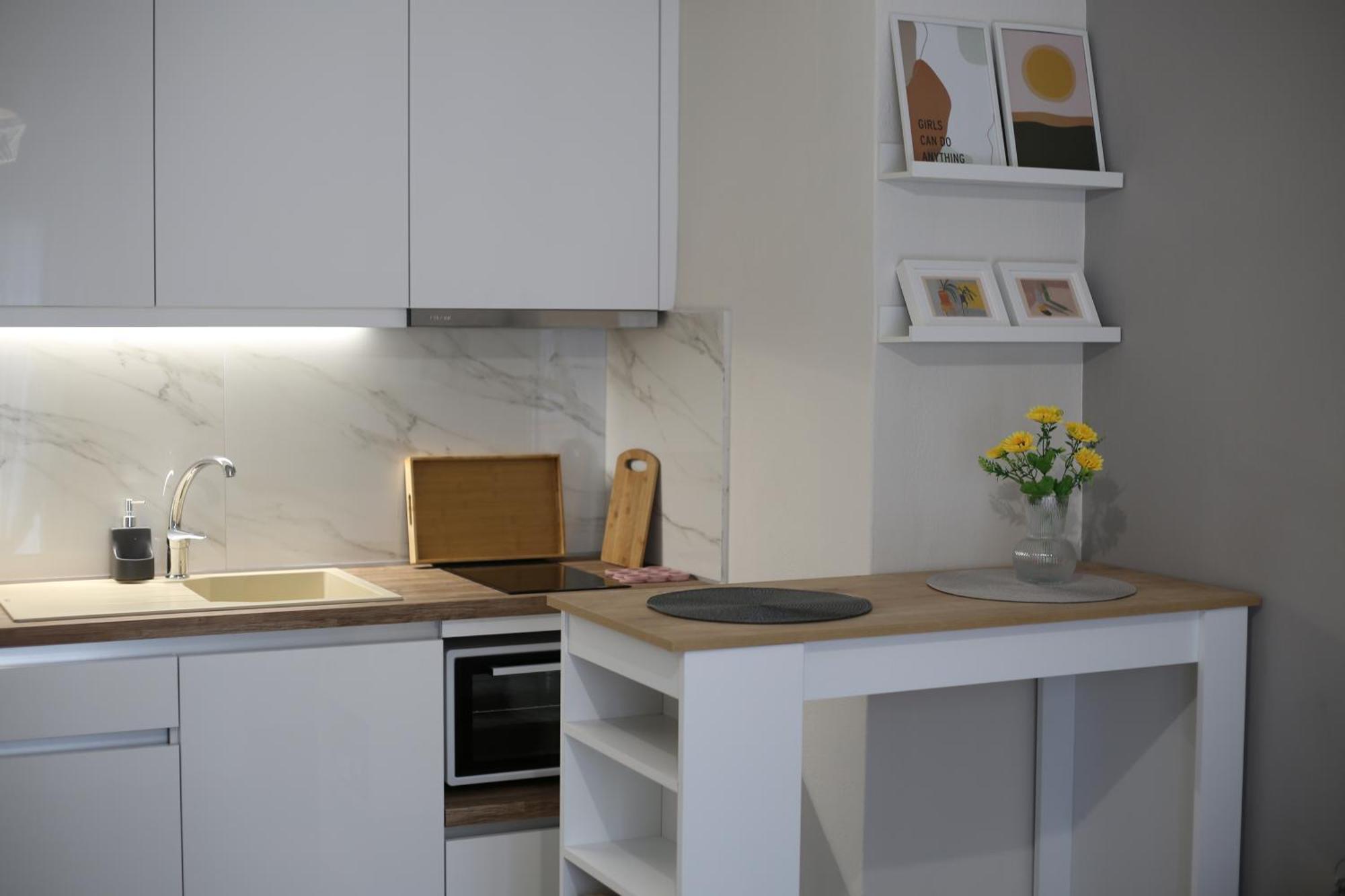 Our Home-Fully Renovated Apartments And Studios By The Sea 니키티 외부 사진