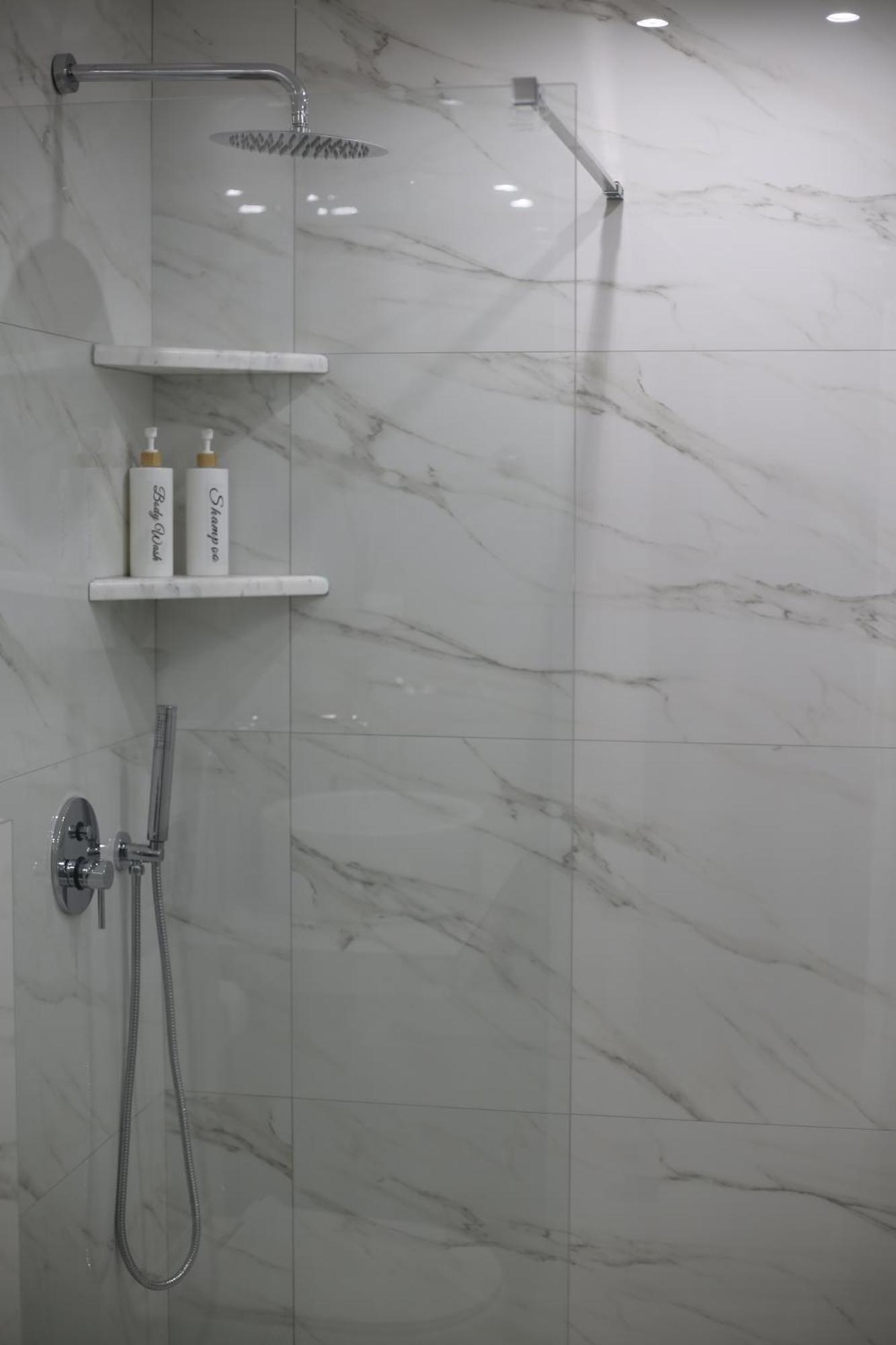 Our Home-Fully Renovated Apartments And Studios By The Sea 니키티 외부 사진